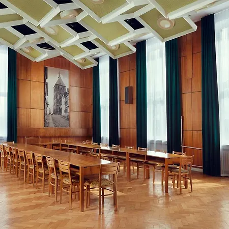 酒店 Stary & Services *