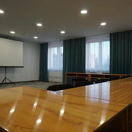 Stary & Services 酒店 *