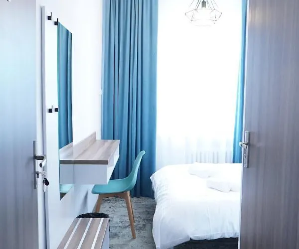 Stary Hostel&hotel Services Hotel *